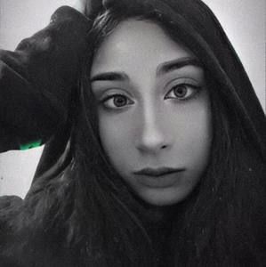 Meet your Posher, Abril